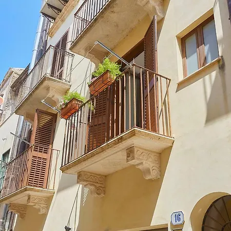 Palazzo Volta Apartment *